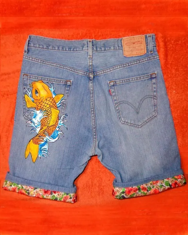 Bermuda Short Jeans Dipinti a Mano Carpa Koi