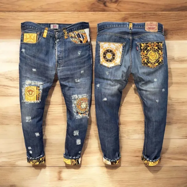Never Say Never Levi’s Medusa jeans vintage tessuto barocco