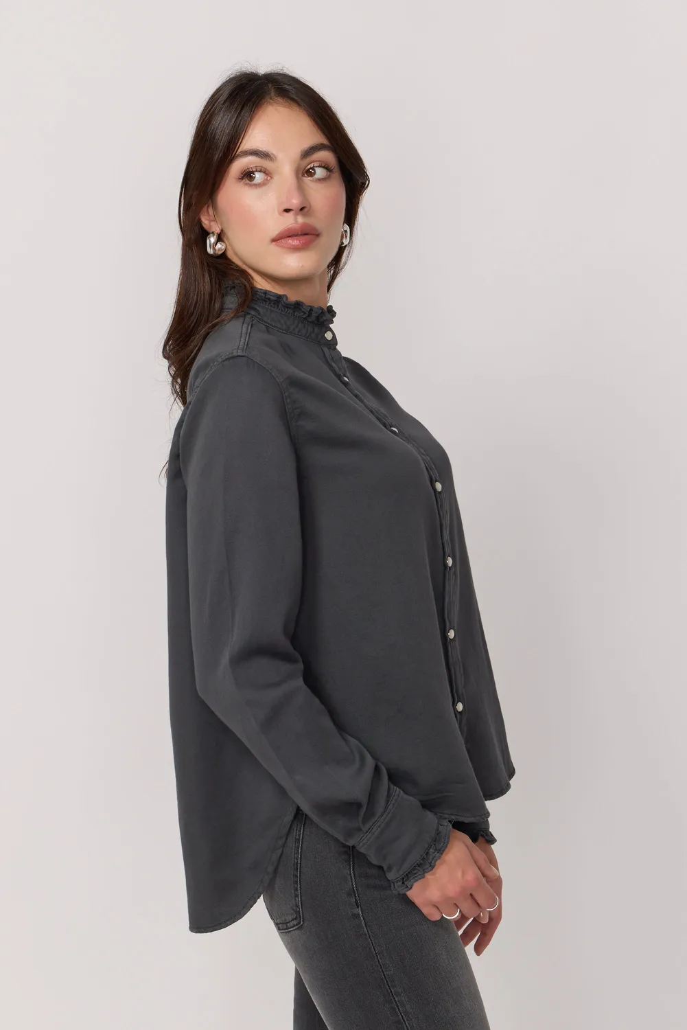 acquaverde Gaby camicia antracite collo volant