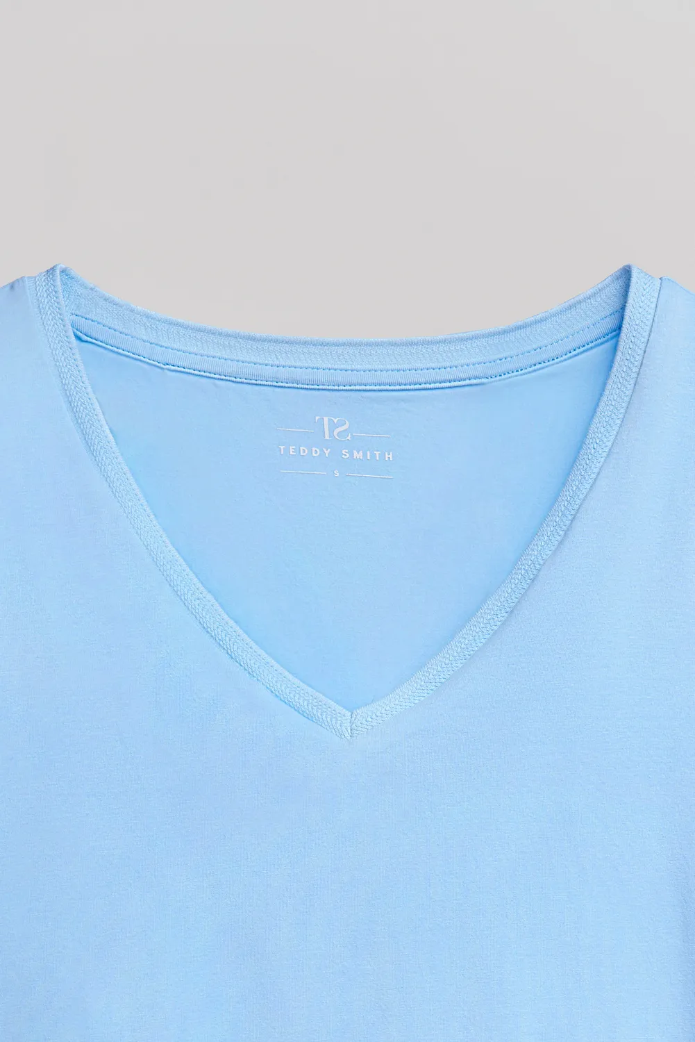 Teddy Smith Mia T-Mia t-shirt azzurra scollo a V modal