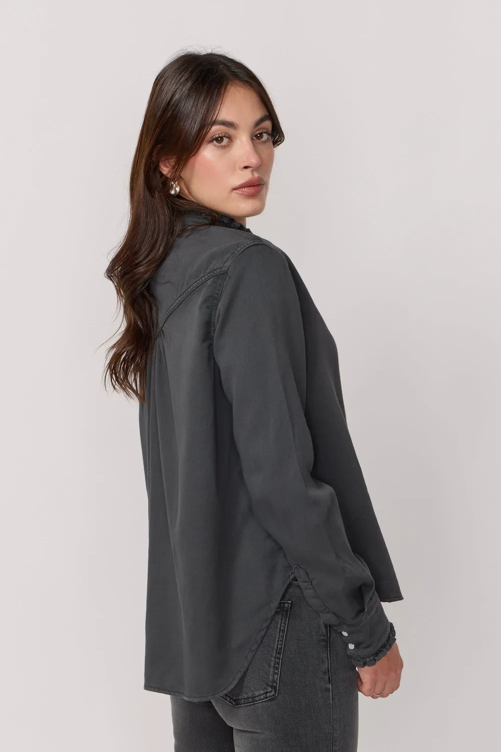 acquaverde Gaby camicia antracite collo volant