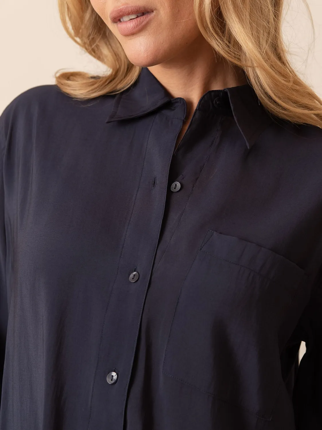 Oraije Orelis camicia marine leggera oversize