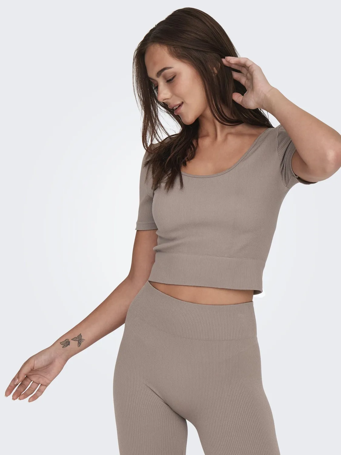 ONLY Onpjaia Life Top Crop S-M sportivo nero cuciture