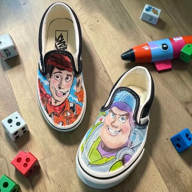 Vans Slip-On sneakers dipinte Toy Story Woody e Buzz