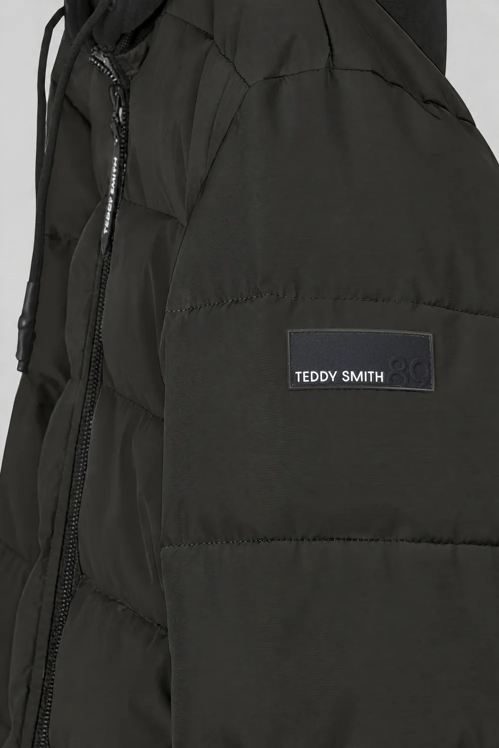 Teddy Smith B-East piumino con cappuccio nero impermeabile