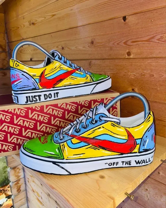 Vans Slip-On Cartoon sneakers dipinte a mano