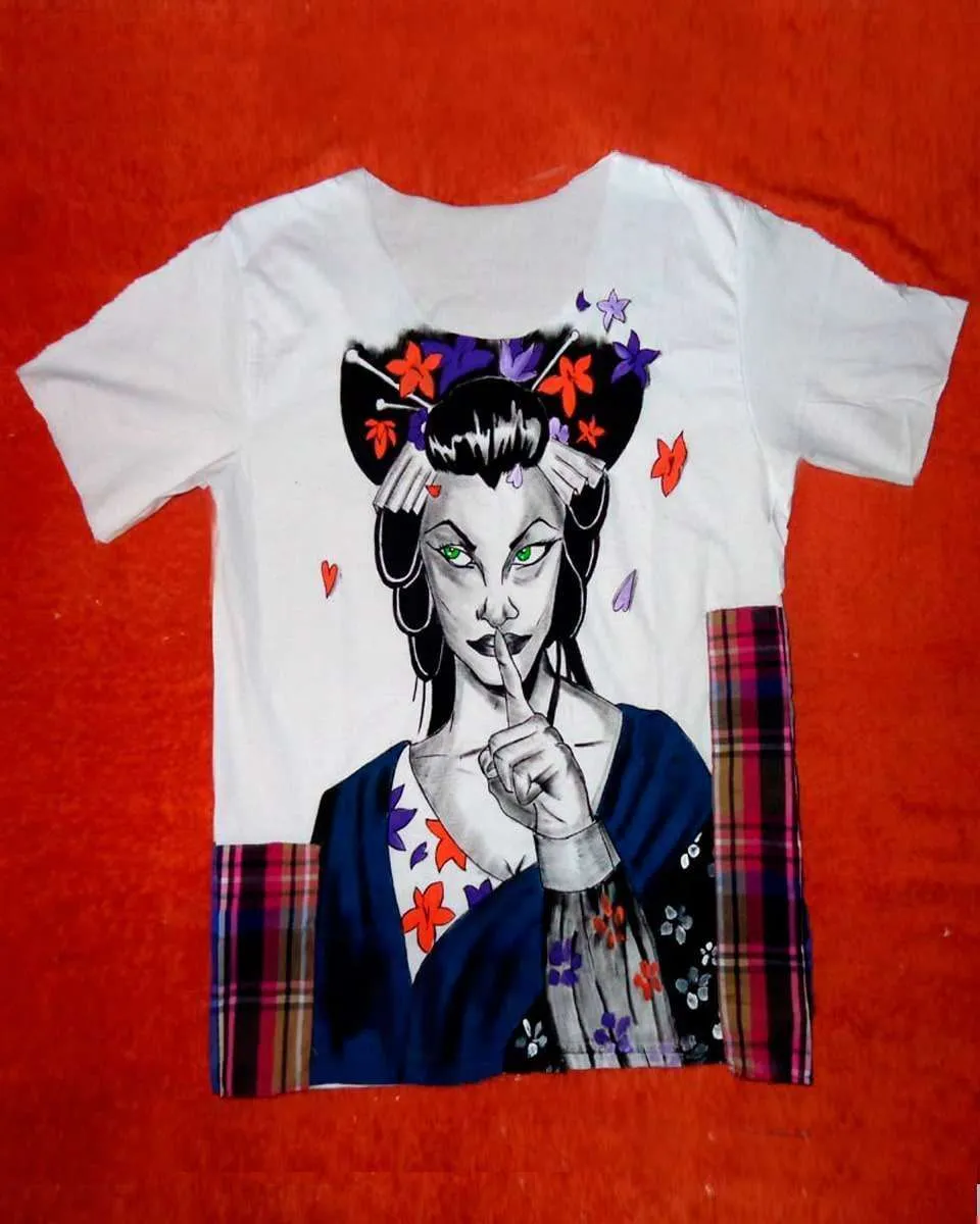 Never Say Never Geisha Giapponese t-shirt dipinta a mano