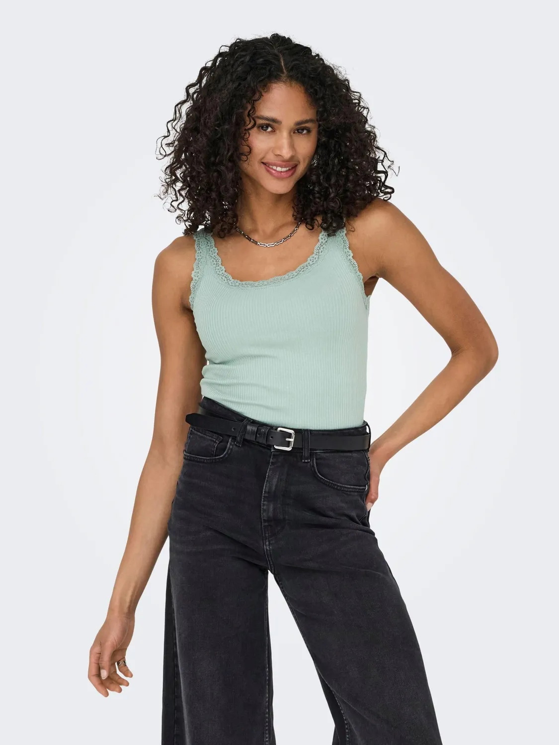 ONLY Onlsara Sharai canotta donna con pizzo nero