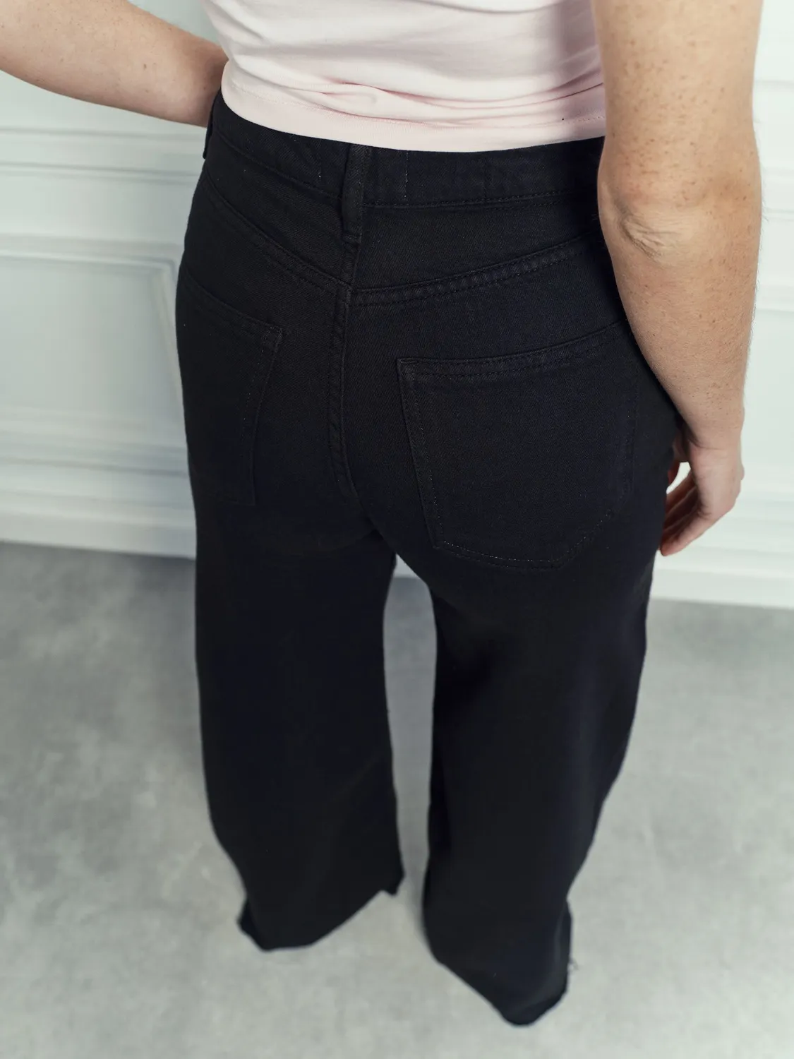 Acquaverde Soul pantaloni svasati Black Stone sfrangiati