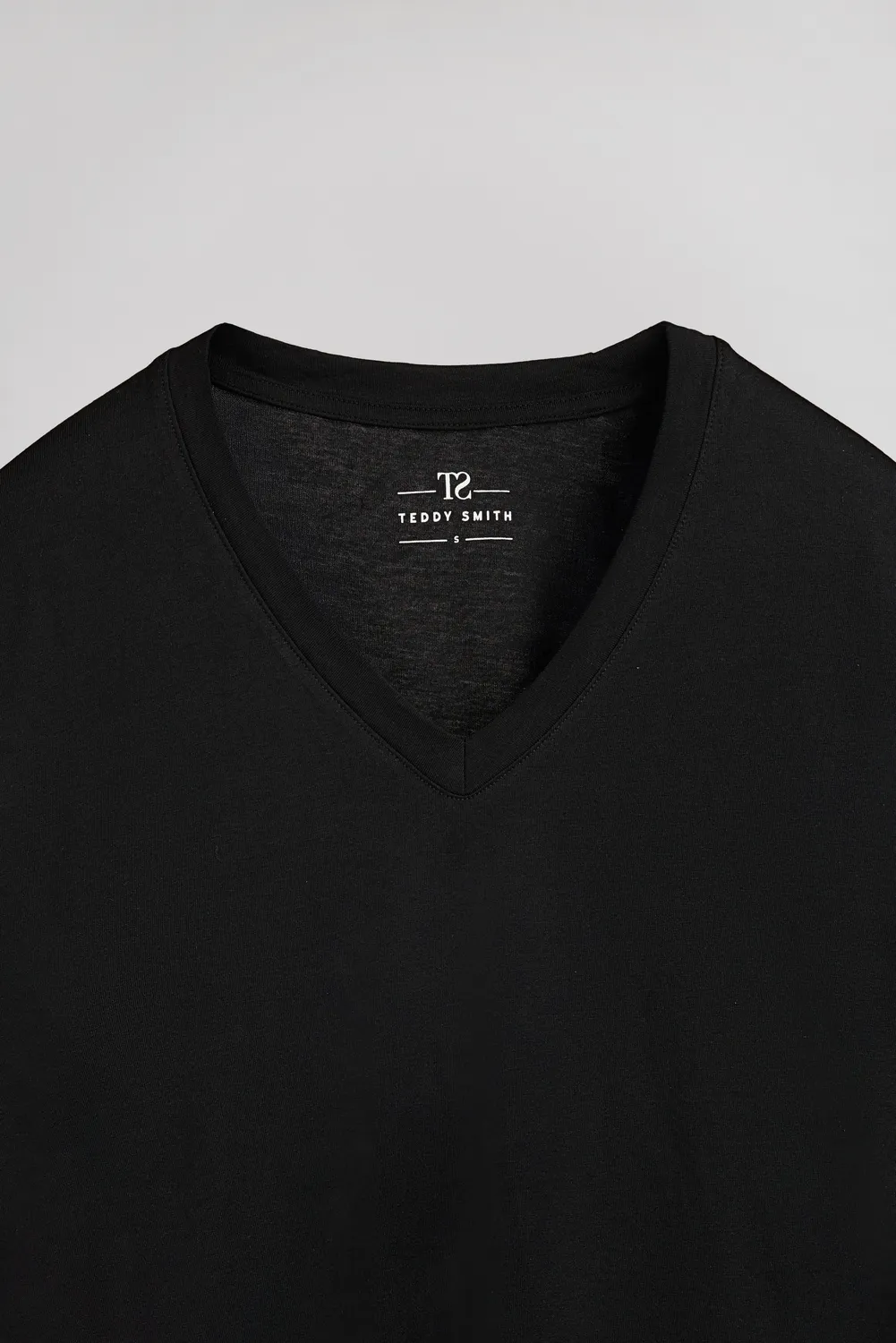 Teddy Smith T-Perle MC T-Shirt Scollo V Nero Modal