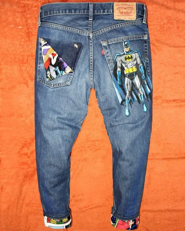 Never Say Never Batman jeans vintage dipinto fumetto